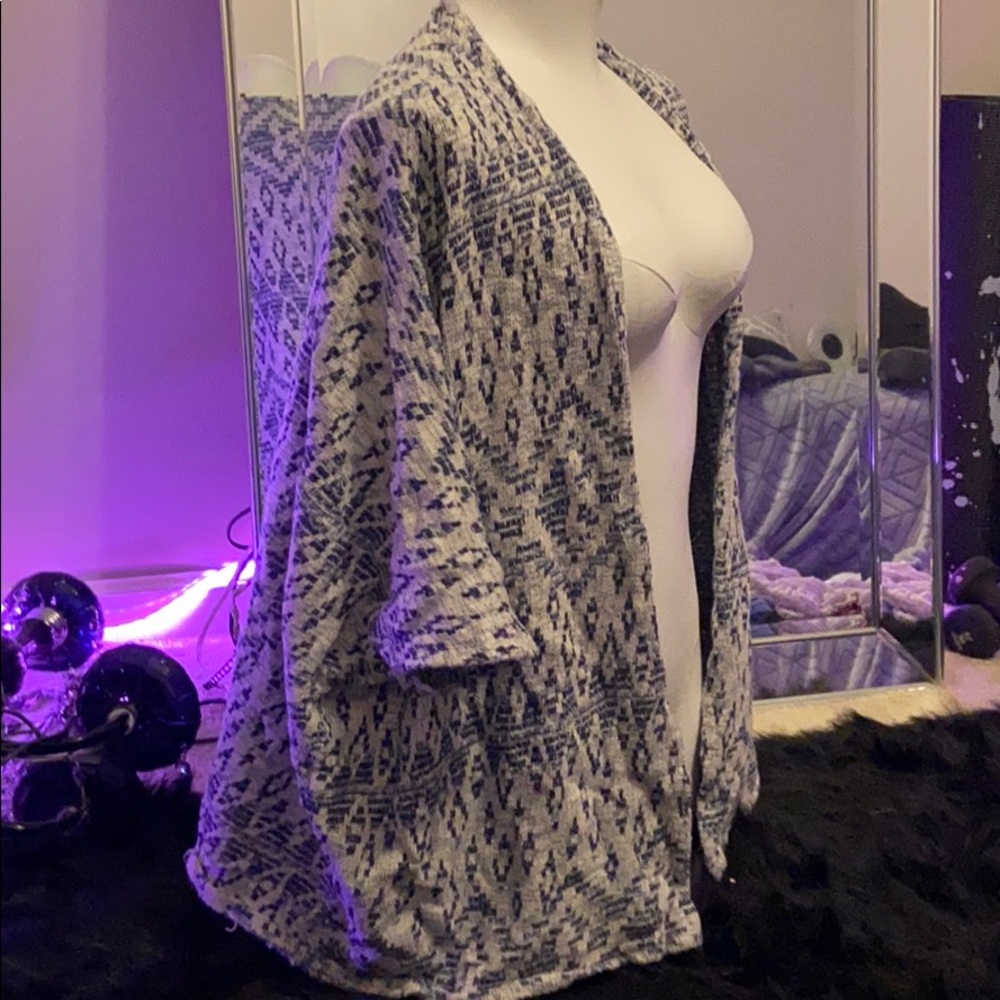 Sweater - Picture 2 of 4